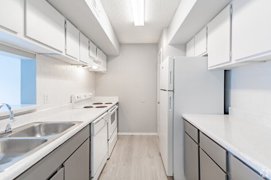 More Photos Of 4610 N Armenia Ave, Tampa Apartments For Sale