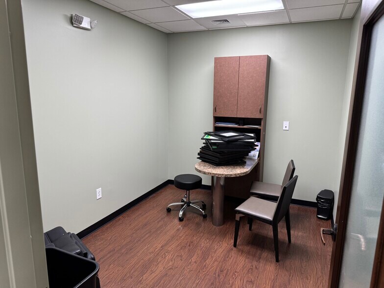 More Photos Of 10965 Winds Crossing Dr, Charlotte Medical For Sale