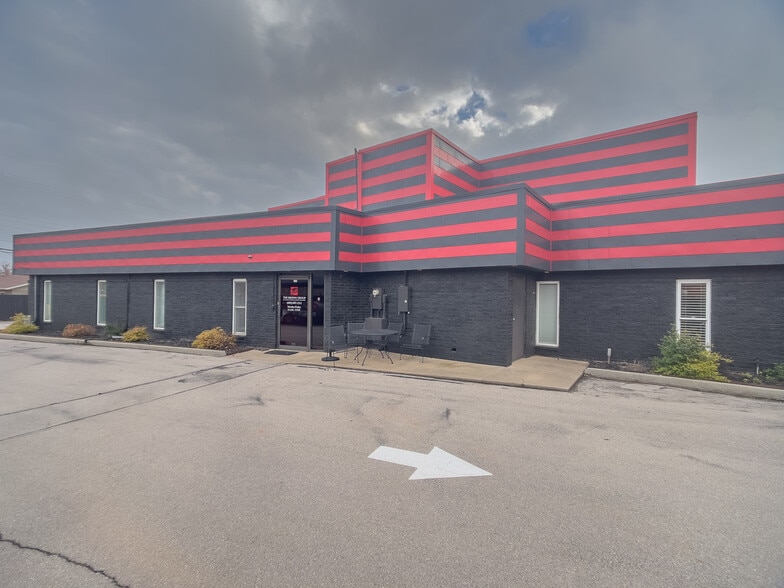 More Photos Of 6001 Nw Expressway, Oklahoma City Office For Sale