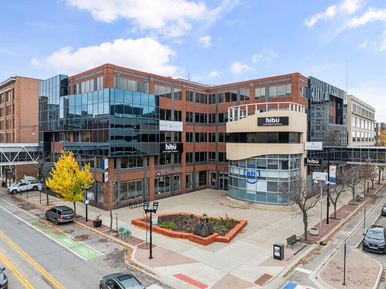 Primary Photo Of 221 3rd Ave SE, Cedar Rapids Unknown For Lease