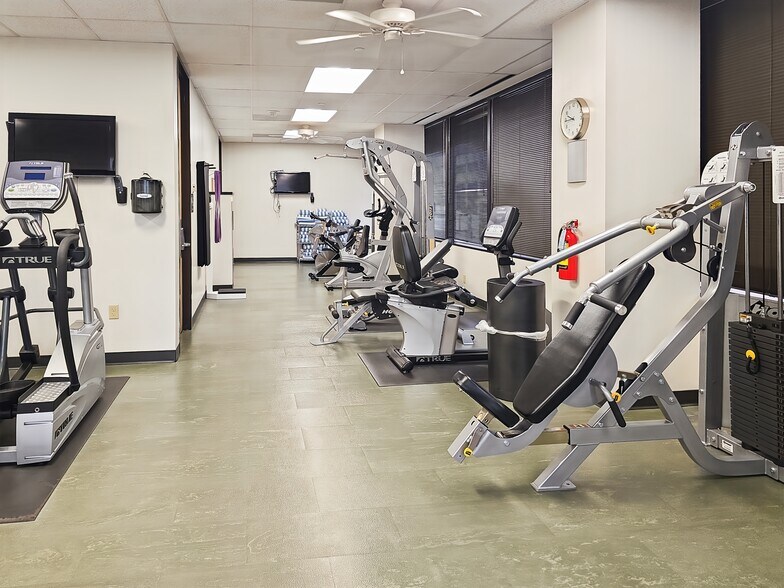 More Photos Of 700 N Saint Marys St, San Antonio Coworking Space