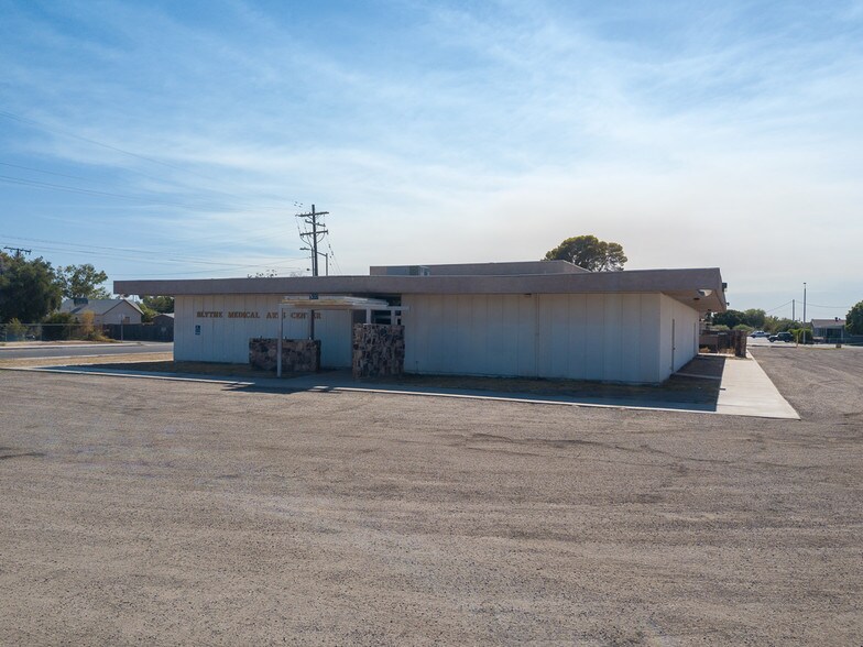 More Photos Of 500 N Broadway Ave, Blythe Medical For Sale