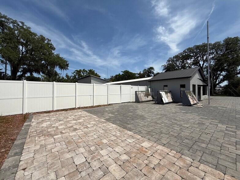 More Photos Of 2736 Land O Lakes Blvd, Land O' Lakes Storefront Retail Residential For Sale