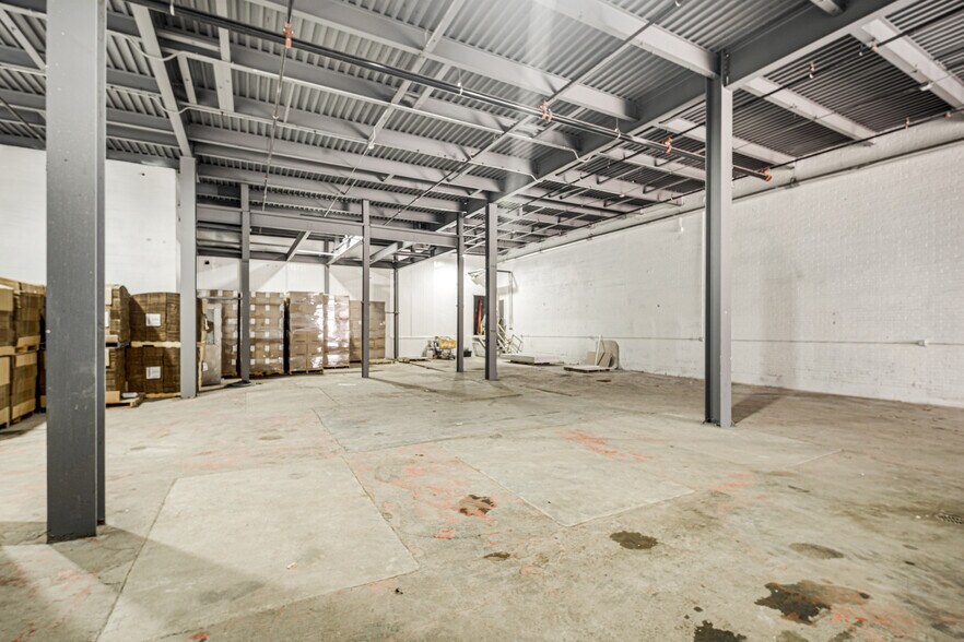 More Photos Of 201 Range Dr, Garland Manufacturing For Lease