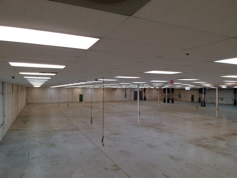 More Photos Of 51 Hypoluxo Rd, Hypoluxo Warehouse For Lease