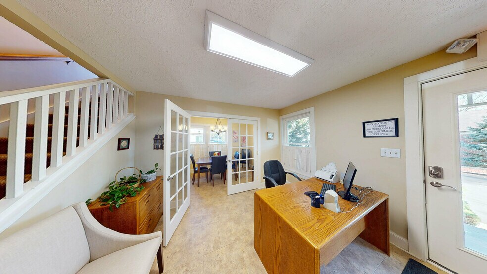More Photos Of 60 S Elm St, Zionsville Office For Sale