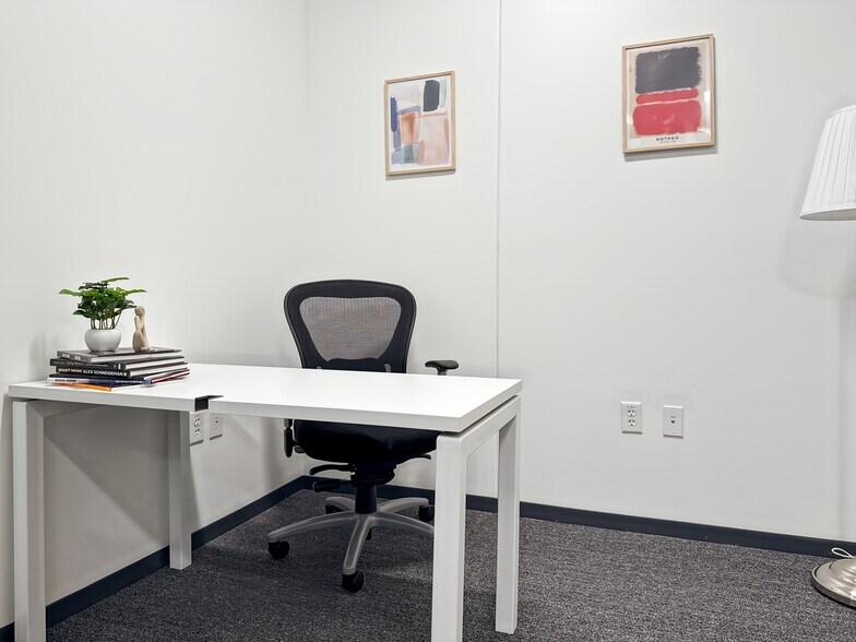 More Photos Of 5701-5741 Legacy Dr, Plano Coworking Space