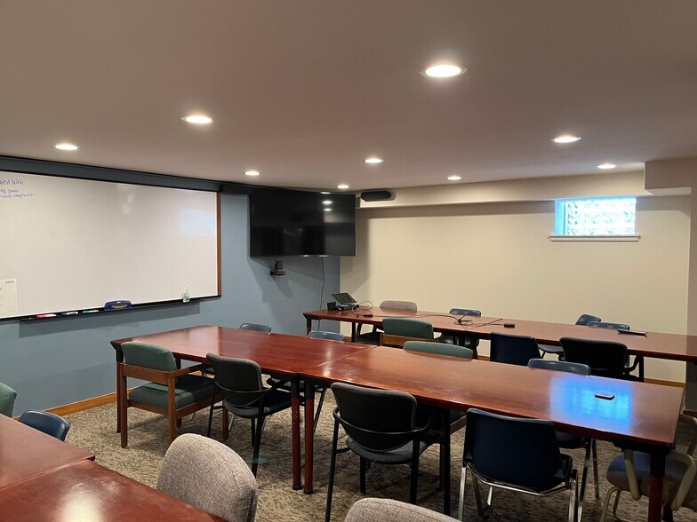 More Photos Of 201 S Ann Arbor St, Saline Office For Sale