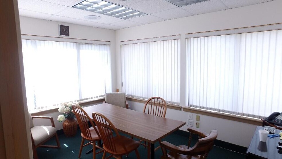More Photos Of 1085 Route 4 E, Rutland Office For Lease
