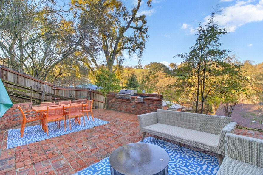 More Photos Of 101 Karsan Dr, Sutter Creek Apartments For Sale