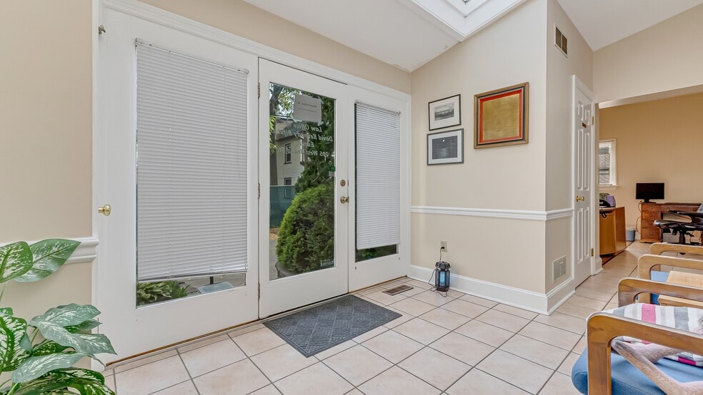 More Photos Of 207 W Broad St, Bethlehem Office For Sale