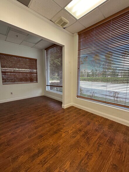 More Photos Of 6000 Turkey Lake Rd, Orlando Medical For Lease