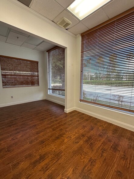 More Photos Of 6000 Turkey Lake Rd, Orlando Medical For Lease