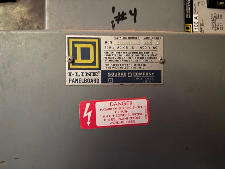 More Photos Of 708 N Pleasant Ave, Fresno Warehouse For Sale