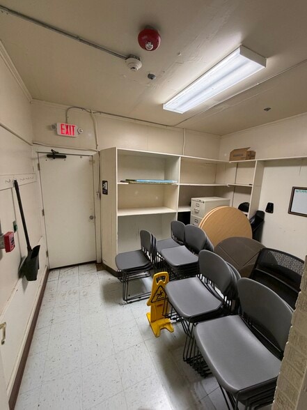 More Photos Of 7470 TX-154, Marshall Specialty For Sale