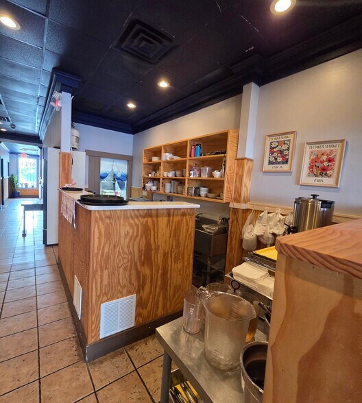 More Photos Of 7311 Little River Tpke, Annandale Storefront For Sale
