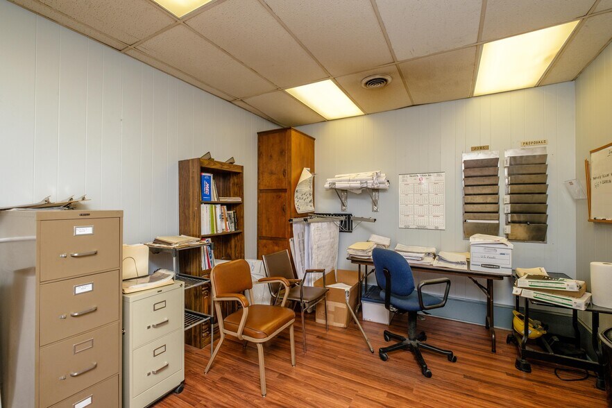 More Photos Of 51 E Side Hwy, Waynesboro Warehouse For Sale