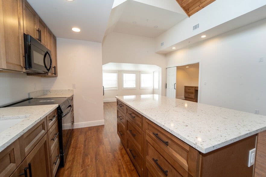 More Photos Of 11 Aviles St, Saint Augustine Storefront Retail Residential For Sale