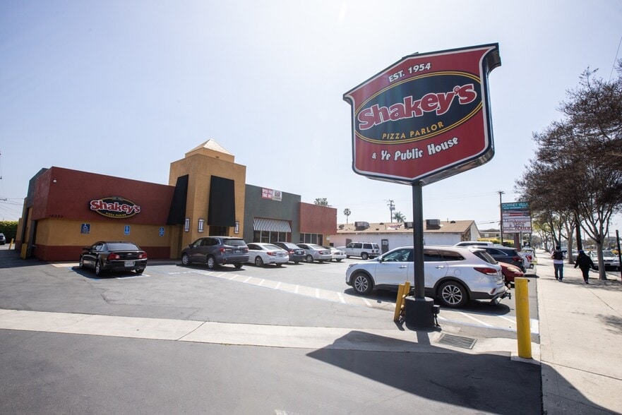 More Photos Of 12000-12030 Paramount Blvd, Downey Unknown For Lease