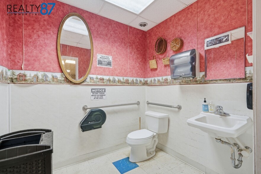 More Photos Of 5913 Troy Mills rd, Coggon General Retail For Sale