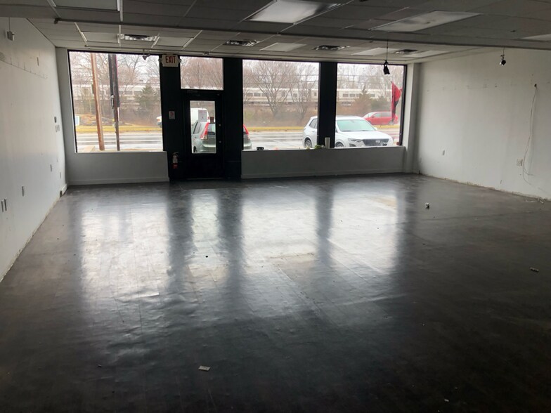 More Photos Of 4734 Sunrise Hwy, Massapequa Park Storefront For Lease