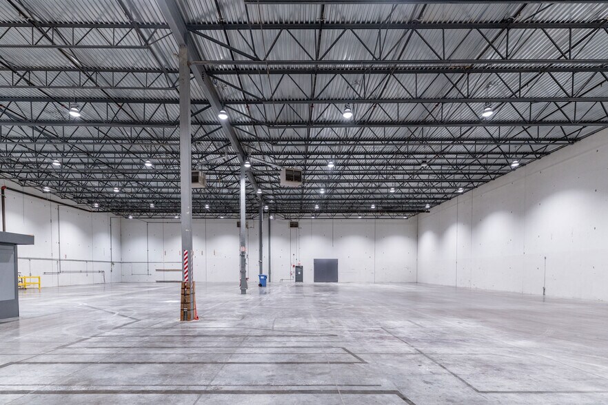 More Photos Of 5536 275 St, Langley Twp Warehouse For Lease