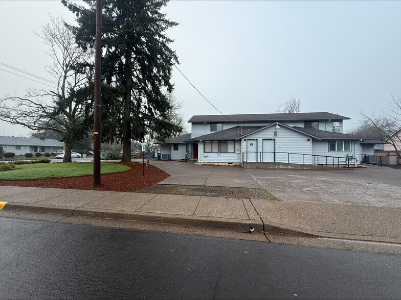 Primary Photo Of 3692 Hickory Ave, Eugene Healthcare For Sale