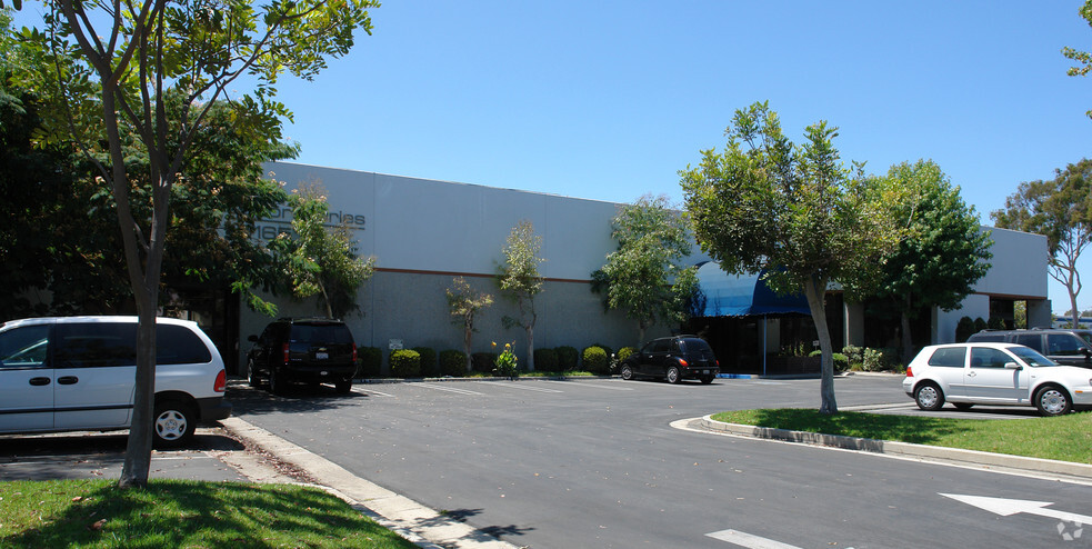 Primary Photo Of 15161-15165 Triton Ln, Huntington Beach Research And Development For Lease