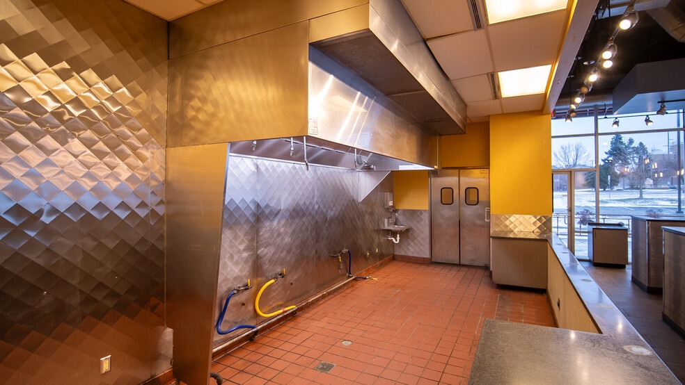 More Photos Of 4107 Highway 52 N, Rochester Freestanding For Lease