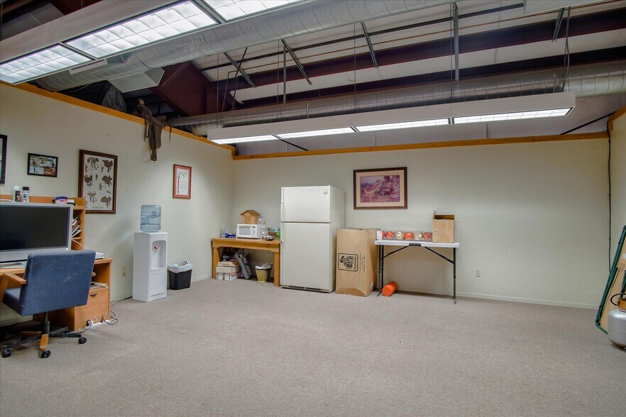 More Photos Of 354 1st St, Hollister Freestanding For Sale