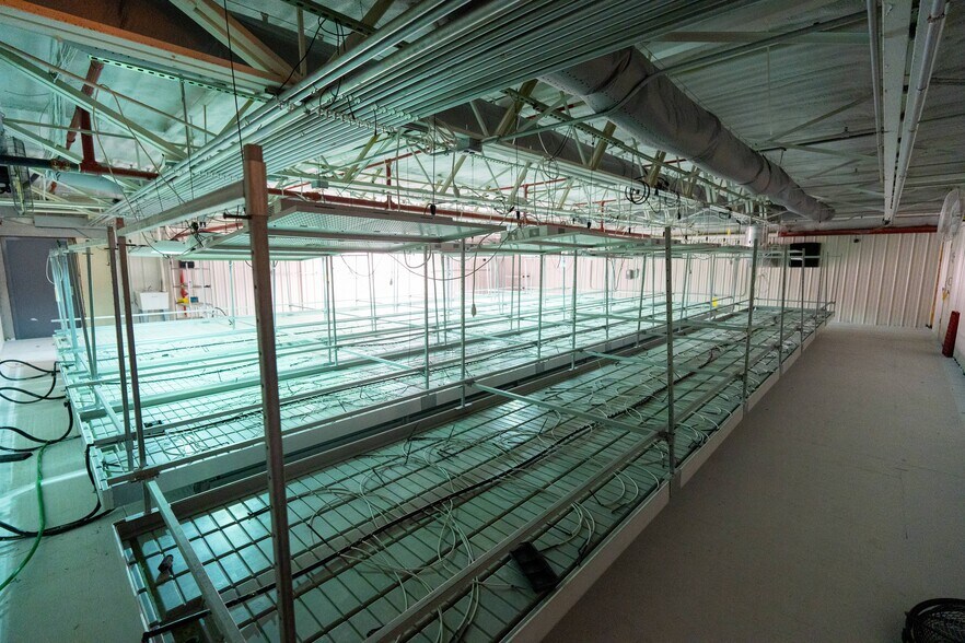 More Photos Of 2640-2642 Princess St, Inkster Warehouse For Sale