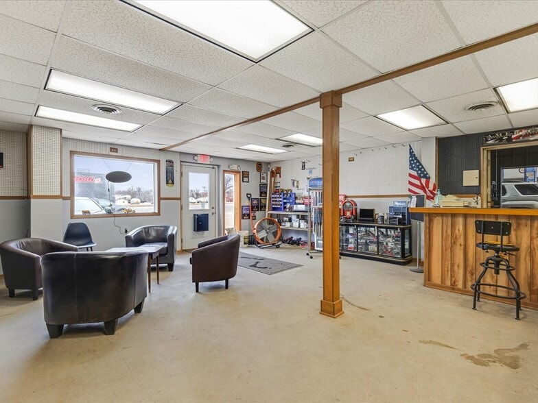 More Photos Of 4554 Il Route 173, Poplar Grove General Retail For Sale