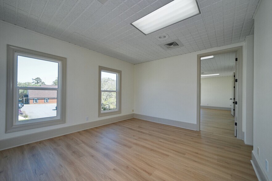 More Photos Of 3375 Capital Cir NE, Tallahassee Office For Lease