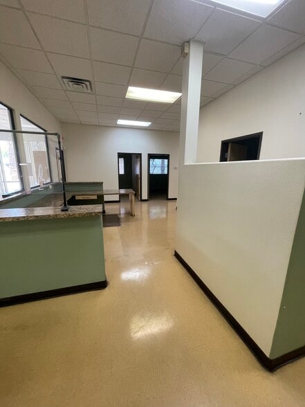 More Photos Of 1040 S Rainbow Blvd, Las Vegas Freestanding For Lease