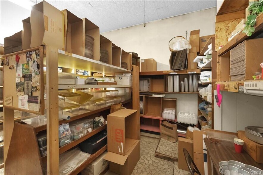 More Photos Of 17428 Bellflower Blvd, Bellflower Storefront For Lease