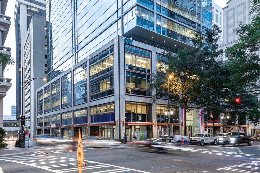 More Photos Of 201 S Tryon St, Charlotte Office For Lease