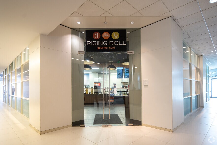 More Photos Of 777 Main St, Fort Worth Office For Lease