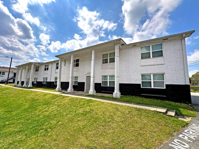 More Photos Of 969 Forest Ave, Forest Park Apartments For Sale