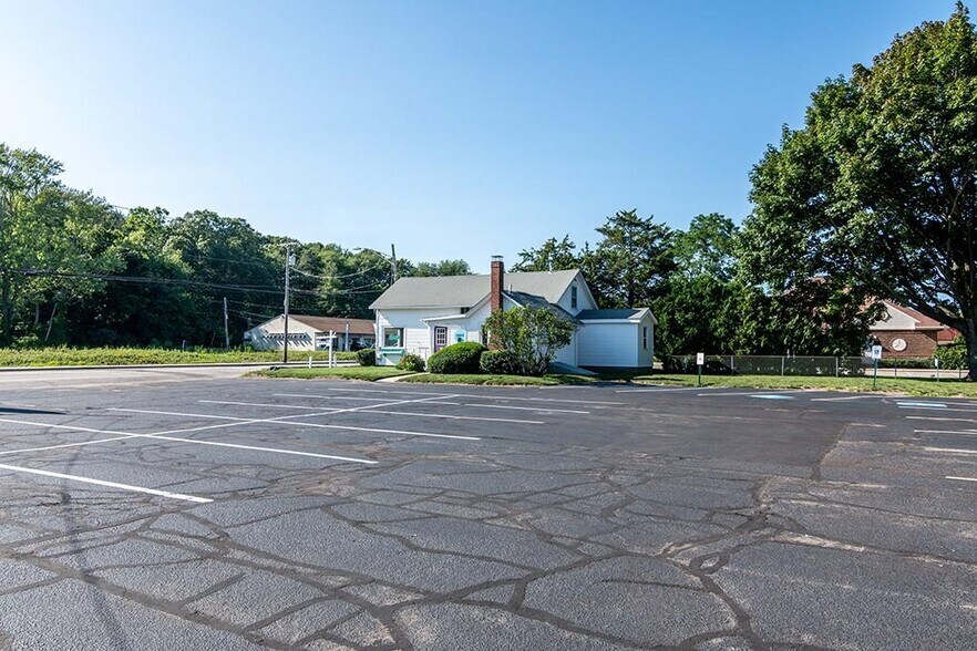 More Photos Of 7440-7456 Post Rd, North Kingstown Storefront Retail Office For Sale