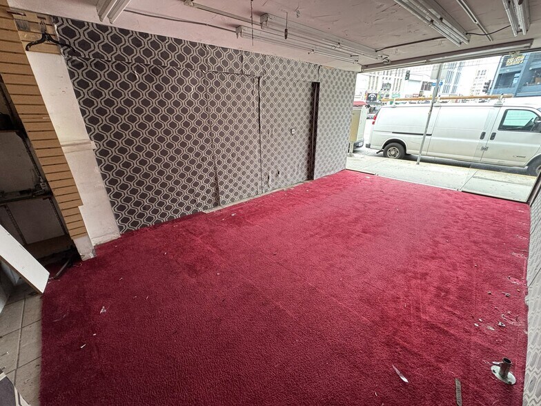 More Photos Of 261-275 E Olympic Blvd, Los Angeles Storefront For Lease