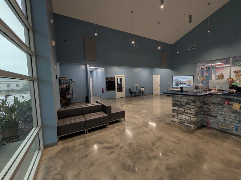 More Photos Of 16719 Balance Cv, Land O' Lakes Office For Sale