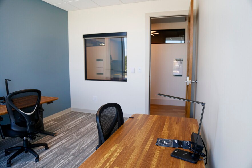 More Photos Of 4324 Mapleshade Ln, Plano Coworking Space