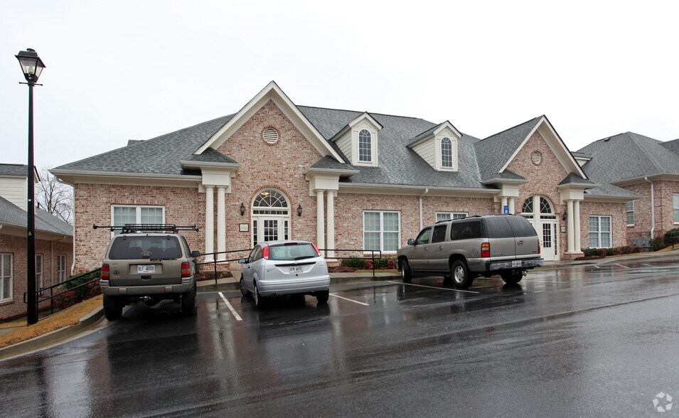 More Photos Of 3296 Summit Ridge Pky, Duluth Medical For Sale
