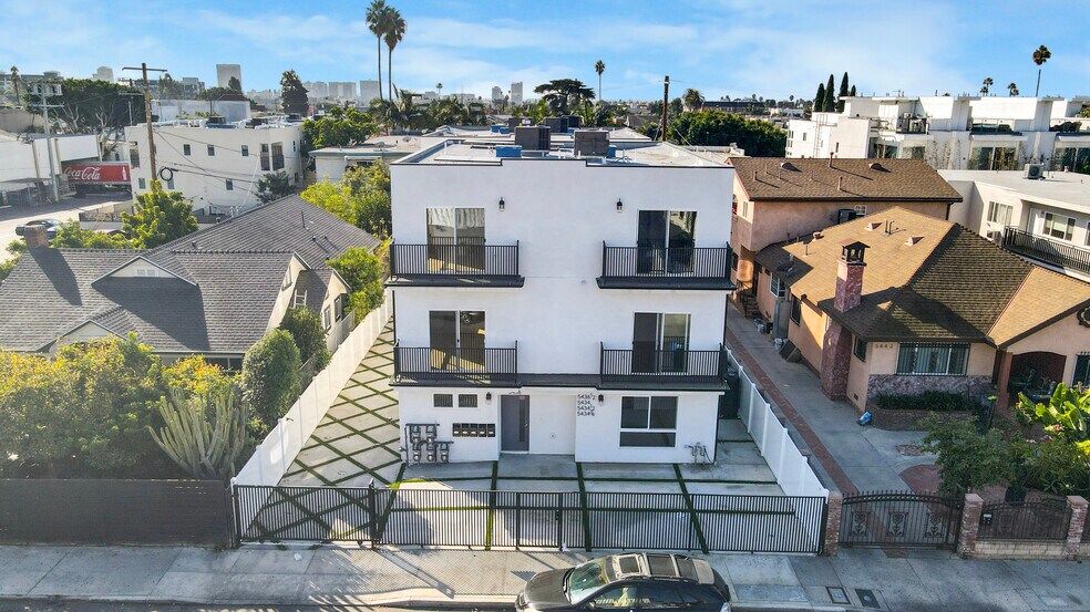 More Photos Of 5436 Romaine St, Los Angeles Apartments For Sale