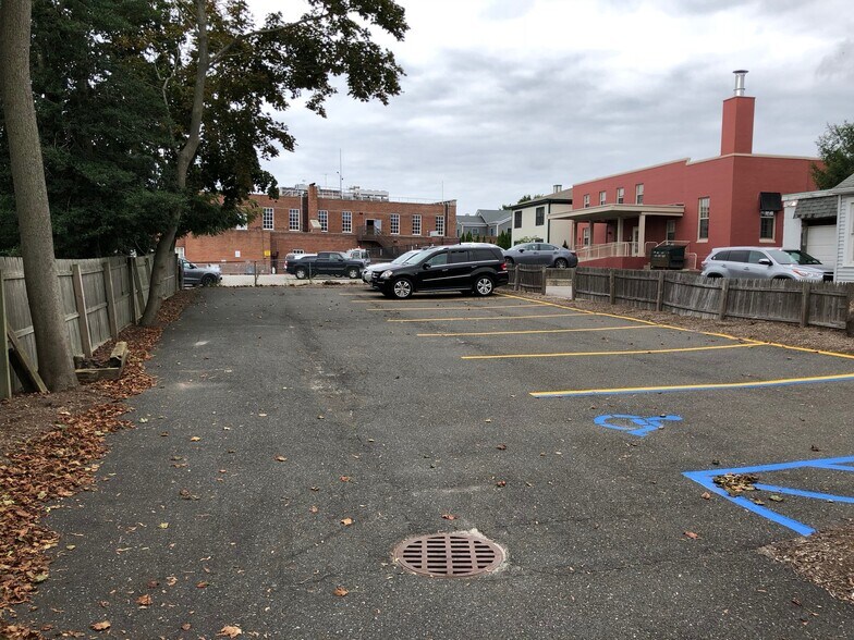More Photos Of 211 Roanoke Ave, Riverhead Medical For Sale