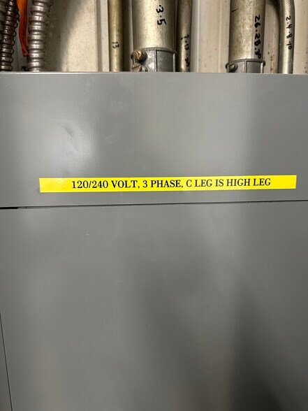 More Photos Of 11440 N Woodside Ave, Santee Service For Lease