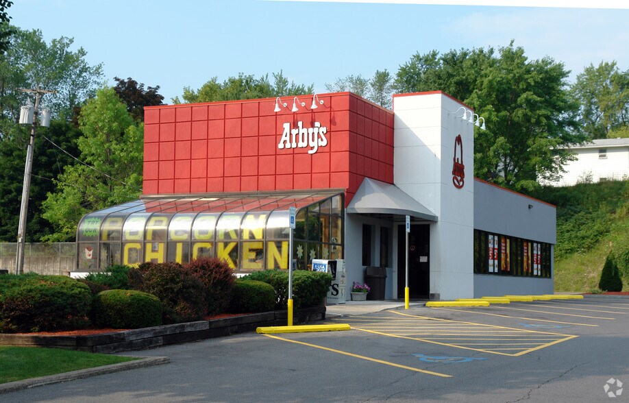 Primary Photo Of 3250 Erie Blvd E, De Witt Fast Food For Sale