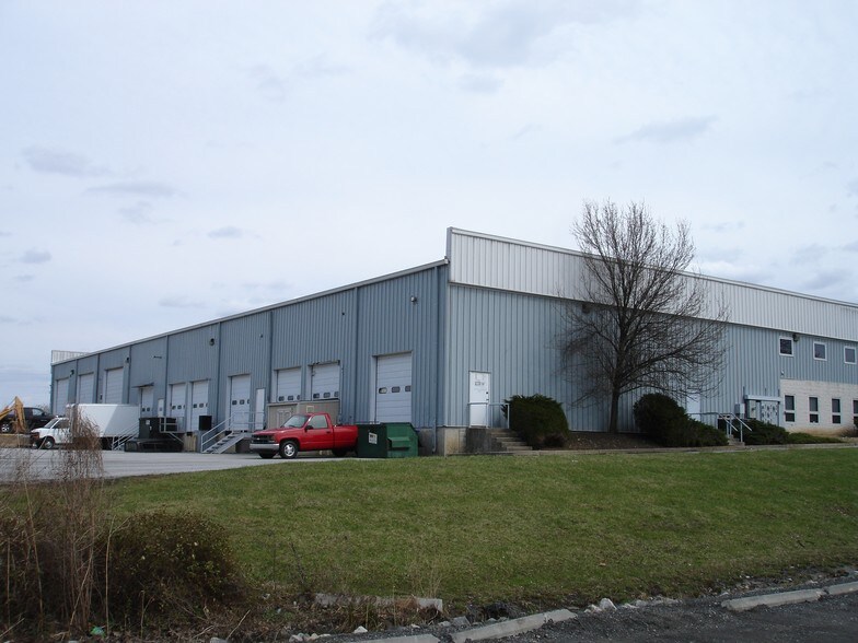 More Photos Of 500-518 First State Blvd, Stanton Unknown For Lease