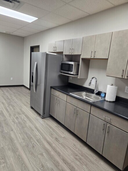 More Photos Of 141 S Purcell Blvd, Pueblo West Coworking Space