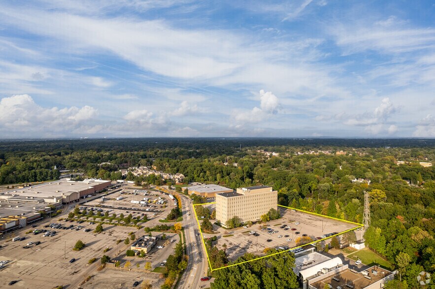 More Photos Of 5 Severance Cir, Cleveland Heights Medical For Lease